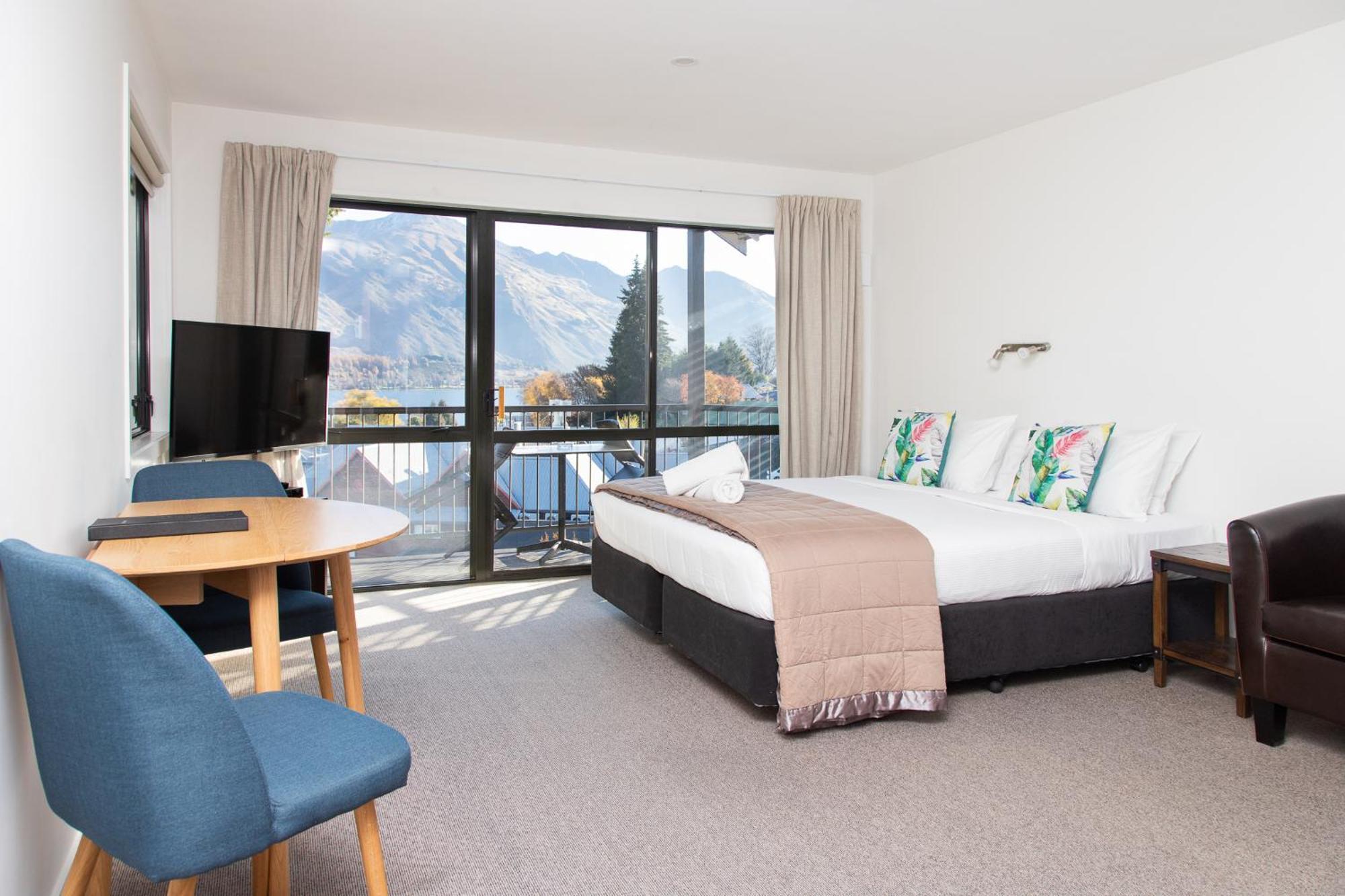 Ride Base Wanaka Apartments Bagian luar foto