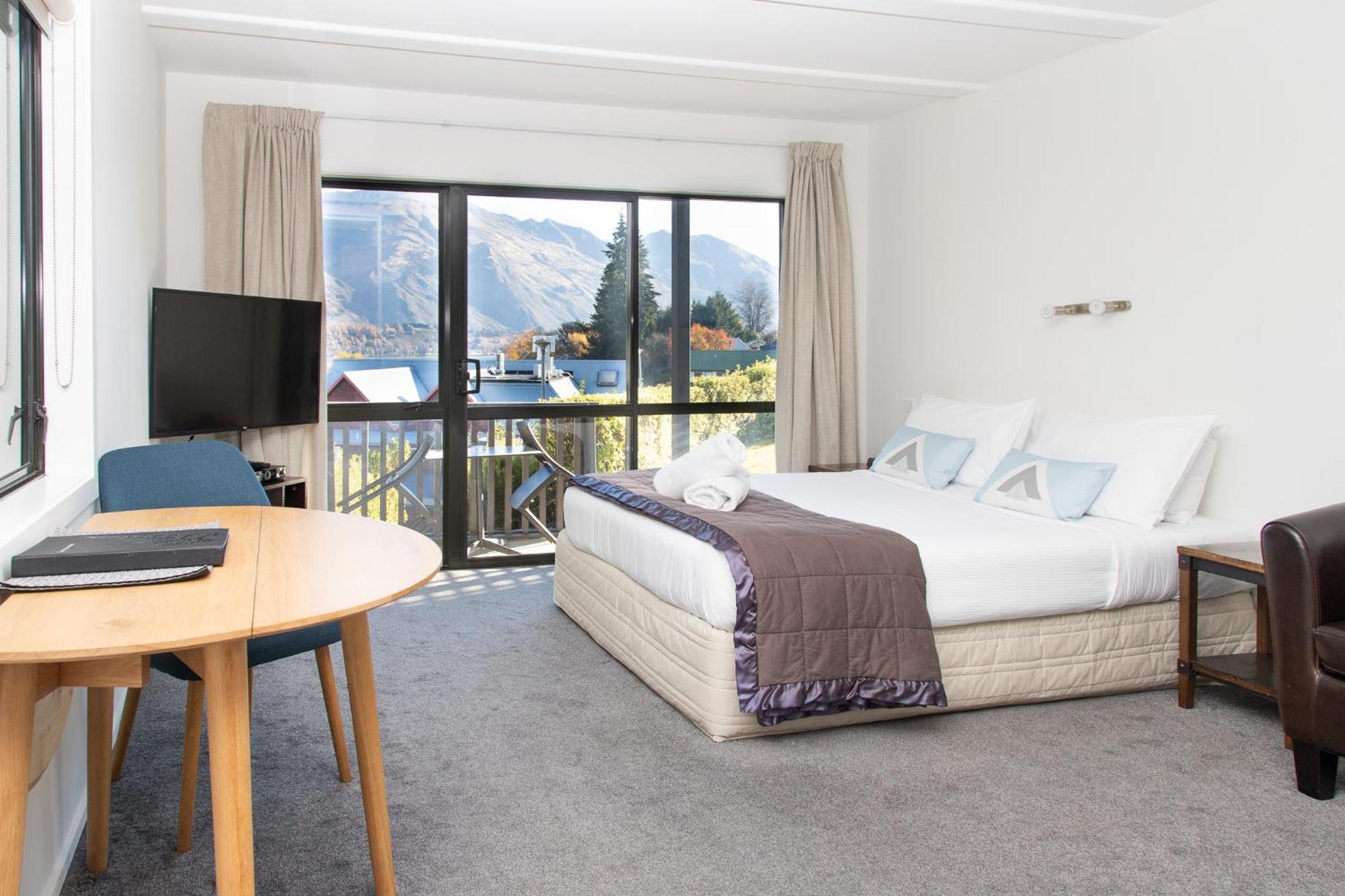 Ride Base Wanaka Apartments Bagian luar foto