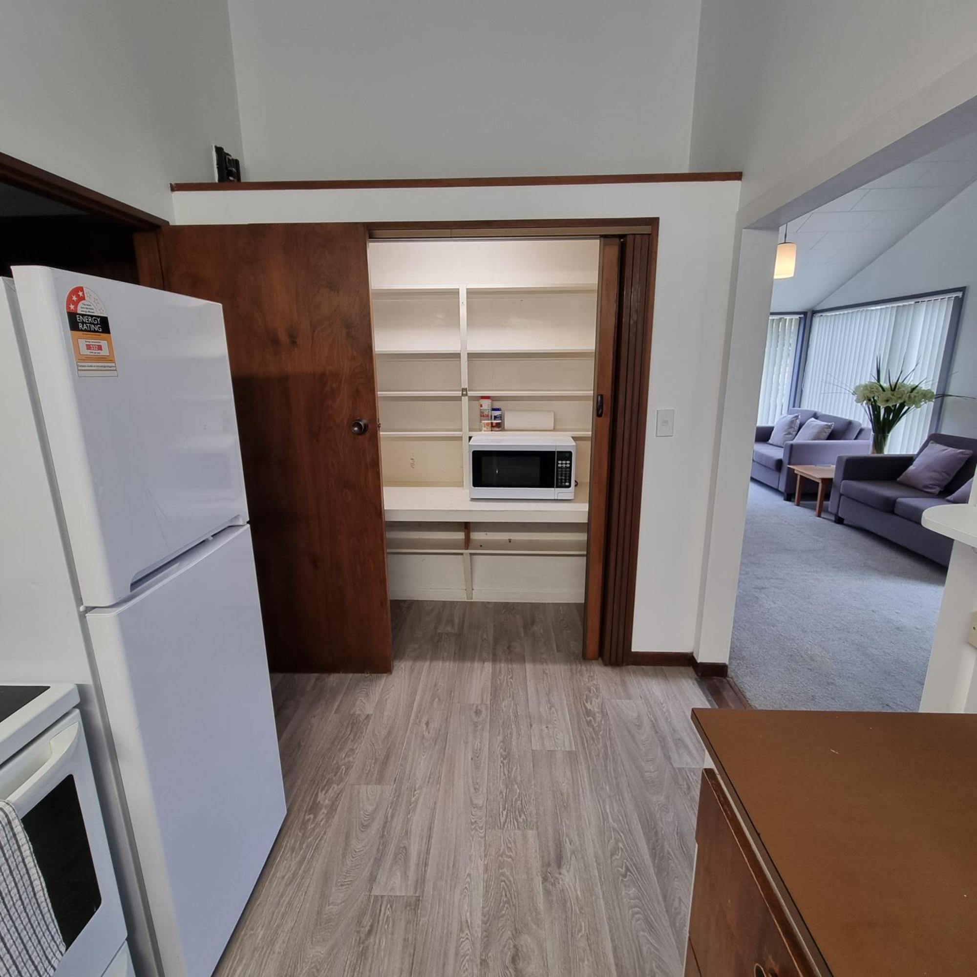 Ride Base Wanaka Apartments Bagian luar foto